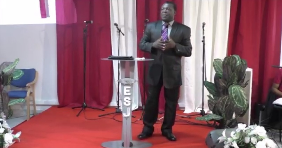 Etesvous un vase d'honneur ou un vase d'usage vil ? Hubert Nwafo