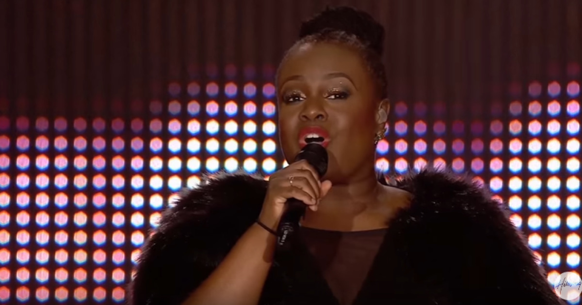 Oh holy night - Hillsong - EMCI TV